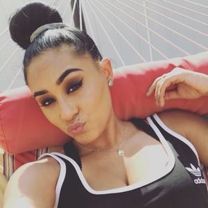 Meet your Posher, Diamond